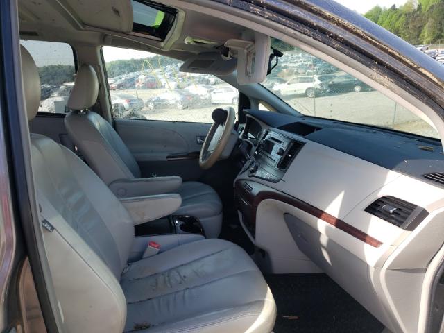 Photo 4 VIN: 5TDYK3DCXBS142911 - TOYOTA SIENNA XLE 