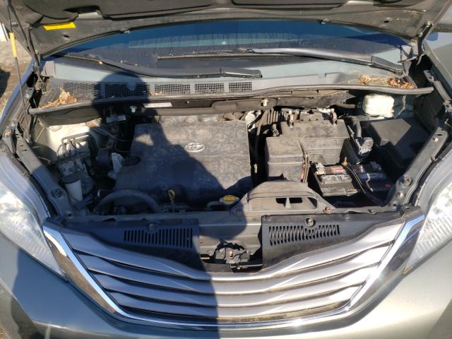 Photo 6 VIN: 5TDYK3DCXCS180737 - TOYOTA SIENNA XLE 