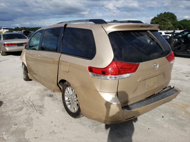 Photo 2 VIN: 5TDYK3DCXCS195271 - TOYOTA SIENNA XLE 