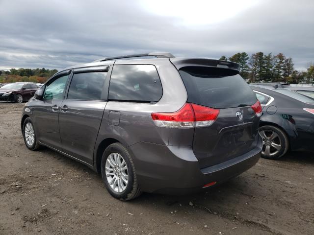 Photo 2 VIN: 5TDYK3DCXCS196131 - TOYOTA SIENNA XLE 