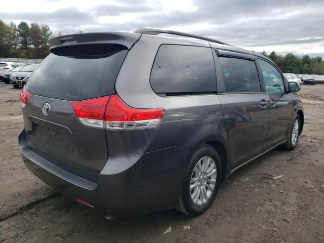 Photo 3 VIN: 5TDYK3DCXCS196131 - TOYOTA SIENNA XLE 