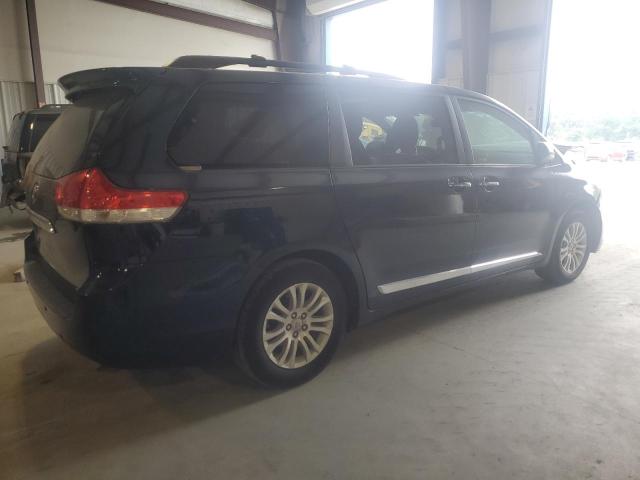 Photo 2 VIN: 5TDYK3DCXCS202459 - TOYOTA SIENNA XLE 