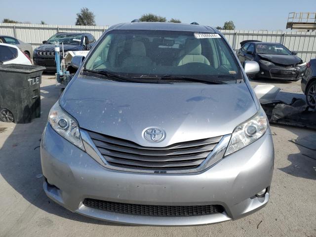 Photo 4 VIN: 5TDYK3DCXCS213137 - TOYOTA SIENNA XLE 