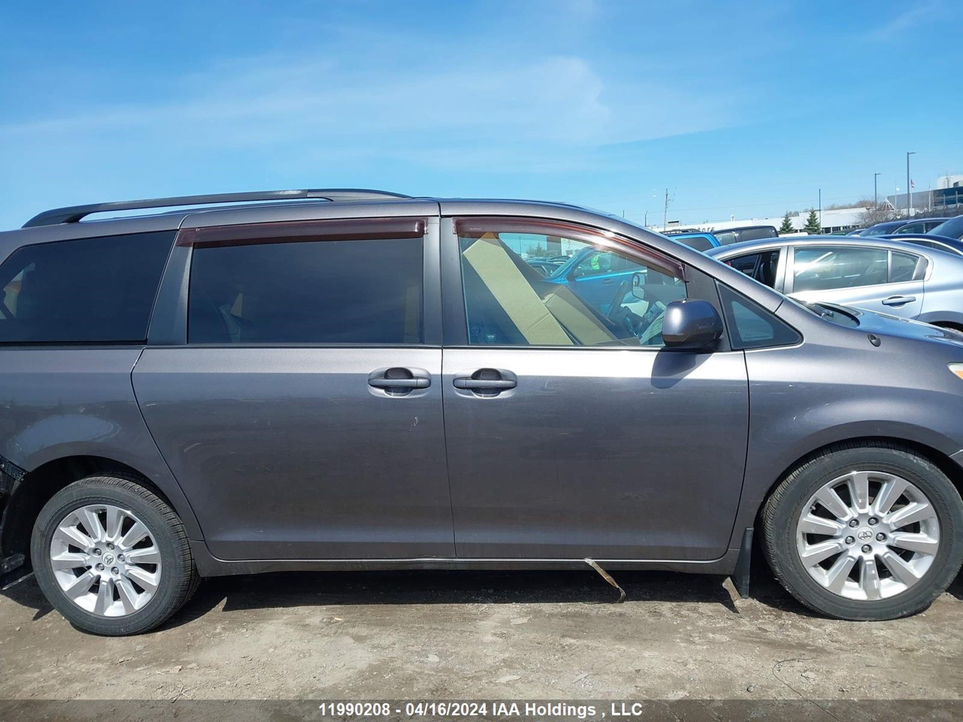 Photo 12 VIN: 5TDYK3DCXCS221934 - TOYOTA SIENNA 