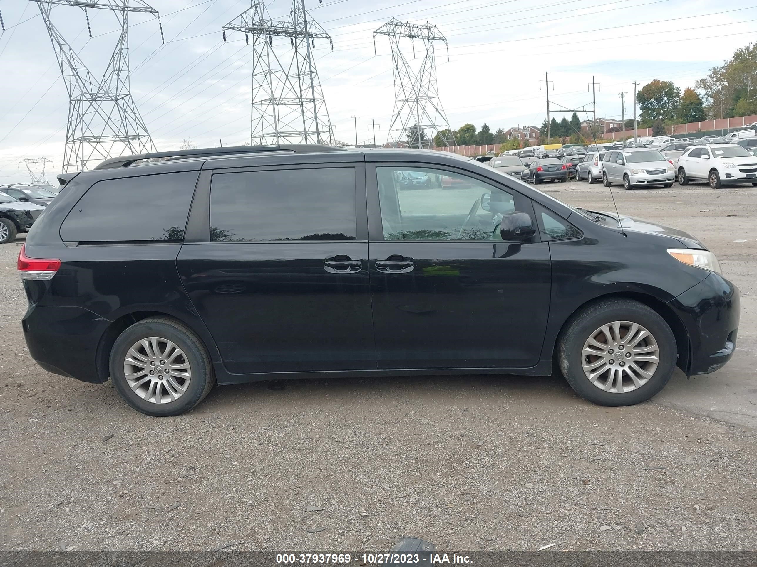 Photo 12 VIN: 5TDYK3DCXCS229984 - TOYOTA SIENNA 