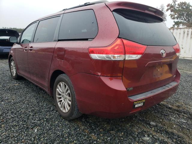 Photo 2 VIN: 5TDYK3DCXCS232724 - TOYOTA SIENNA XLE 