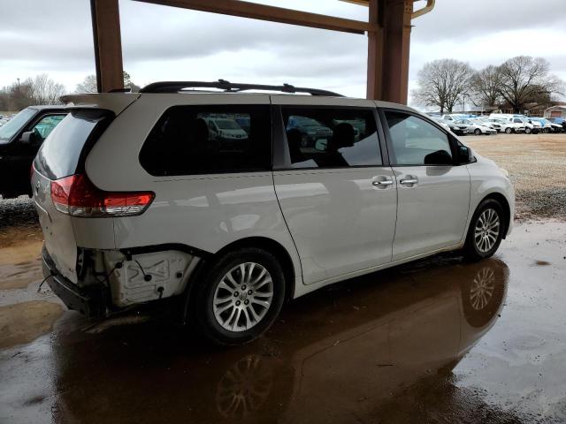 Photo 2 VIN: 5TDYK3DCXCS243500 - TOYOTA SIENNA XLE 