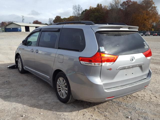 Photo 2 VIN: 5TDYK3DCXCS244954 - TOYOTA SIENNA XLE 