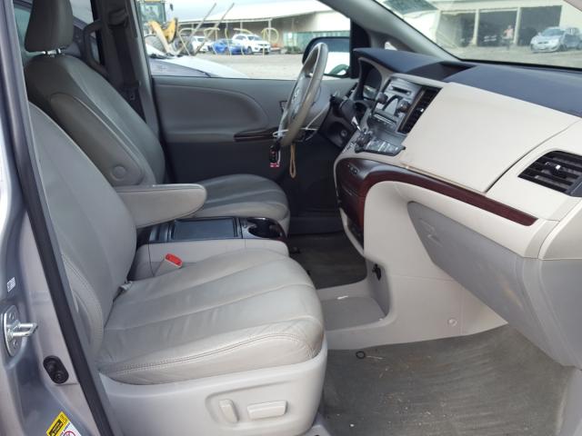 Photo 4 VIN: 5TDYK3DCXCS244954 - TOYOTA SIENNA XLE 