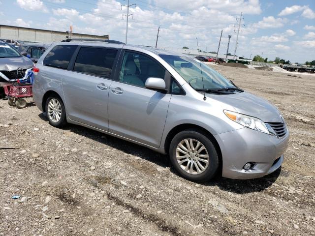 Photo 3 VIN: 5TDYK3DCXCS260846 - TOYOTA SIENNA XLE 