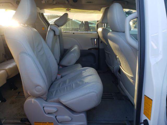 Photo 5 VIN: 5TDYK3DCXCS267893 - TOYOTA SIENNA XLE 