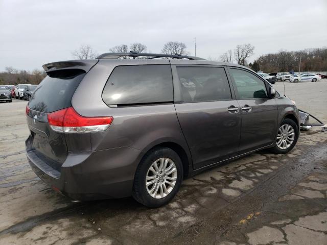 Photo 2 VIN: 5TDYK3DCXCS273452 - TOYOTA SIENNA XLE 