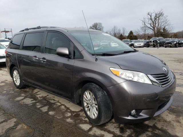 Photo 3 VIN: 5TDYK3DCXCS273452 - TOYOTA SIENNA XLE 