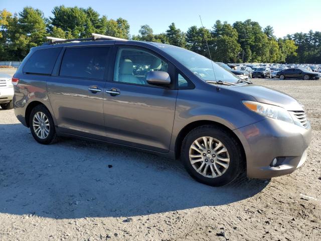 Photo 3 VIN: 5TDYK3DCXCS276299 - TOYOTA SIENNA XLE 