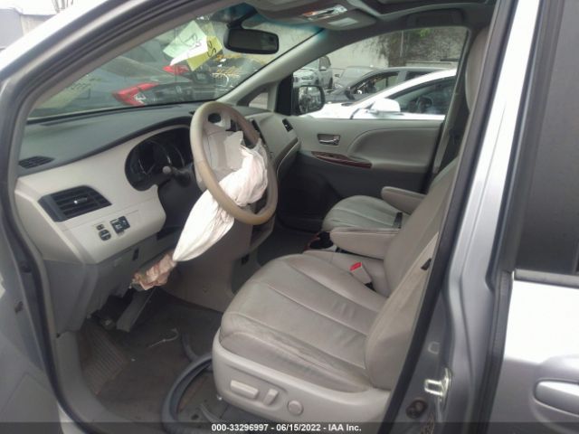 Photo 4 VIN: 5TDYK3DCXCS277775 - TOYOTA SIENNA 