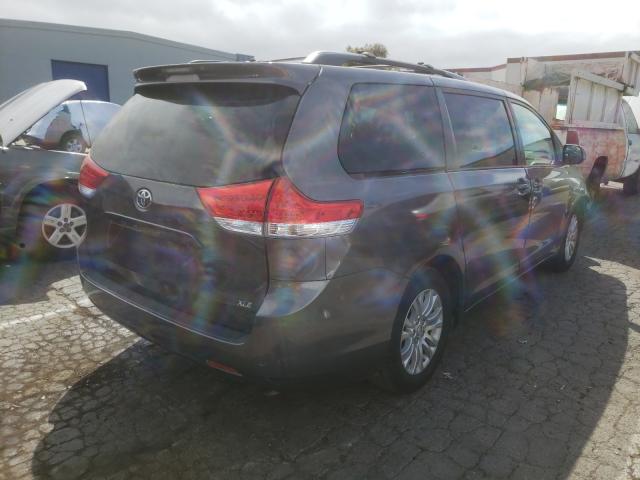 Photo 3 VIN: 5TDYK3DCXDS285649 - TOYOTA SIENNA XLE 