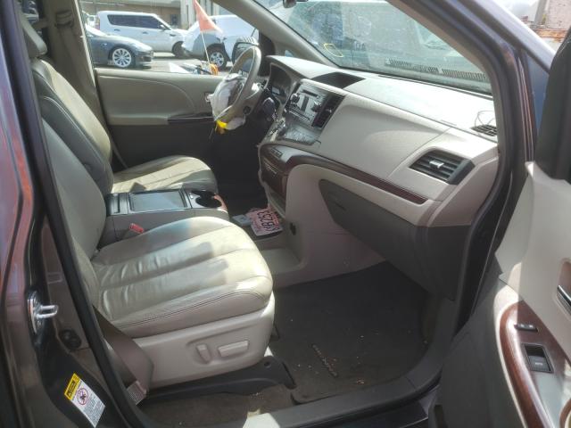 Photo 4 VIN: 5TDYK3DCXDS285649 - TOYOTA SIENNA XLE 