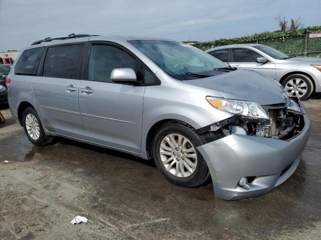 Photo 3 VIN: 5TDYK3DCXDS292102 - TOYOTA SIENNA XLE 