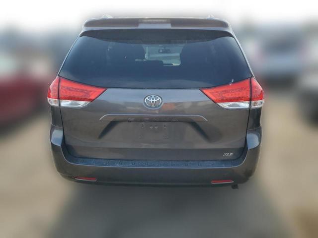 Photo 5 VIN: 5TDYK3DCXDS332159 - TOYOTA SIENNA XLE 