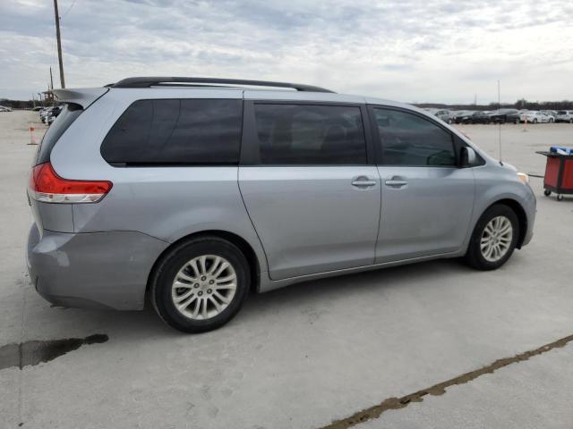 Photo 2 VIN: 5TDYK3DCXDS370782 - TOYOTA SIENNA XLE 