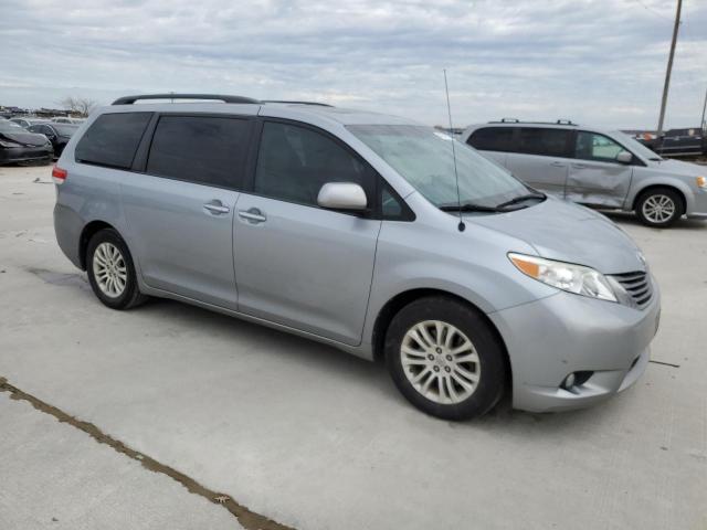 Photo 3 VIN: 5TDYK3DCXDS370782 - TOYOTA SIENNA XLE 