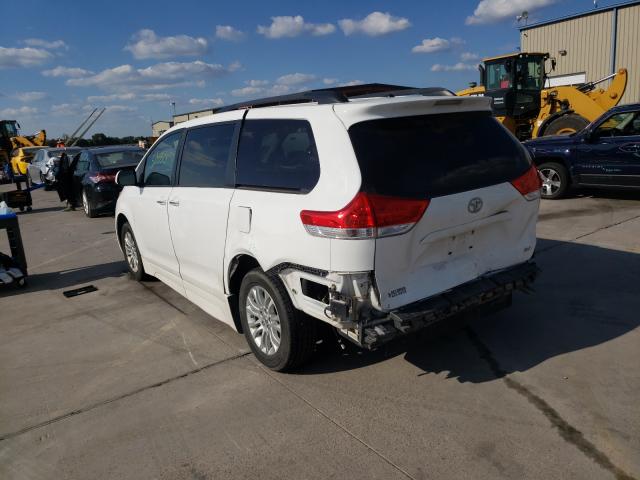 Photo 2 VIN: 5TDYK3DCXDS397917 - TOYOTA SIENNA XLE 