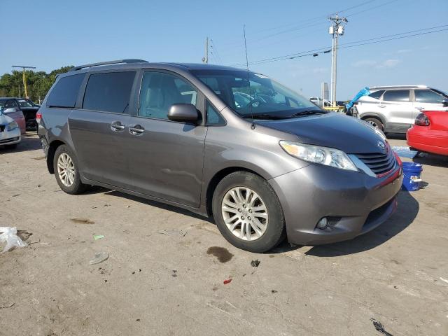 Photo 3 VIN: 5TDYK3DCXES421702 - TOYOTA SIENNA XLE 