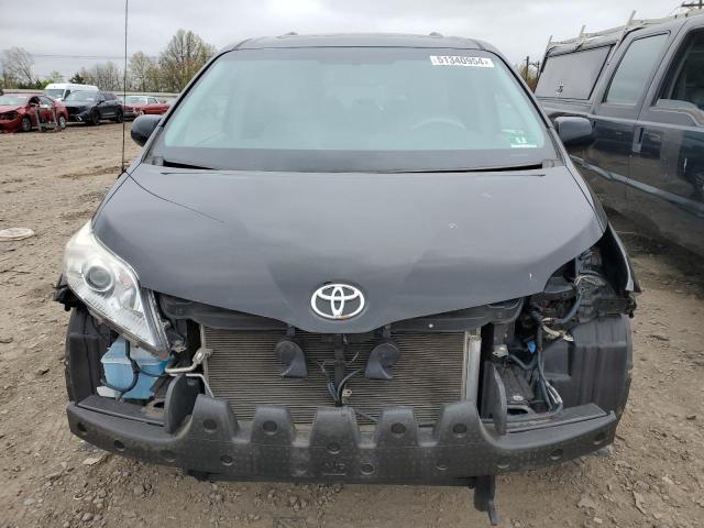 Photo 4 VIN: 5TDYK3DCXES461827 - TOYOTA SIENNA XLE 