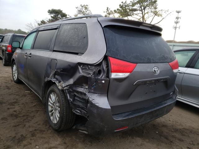 Photo 2 VIN: 5TDYK3DCXES470415 - TOYOTA SIENNA XLE 