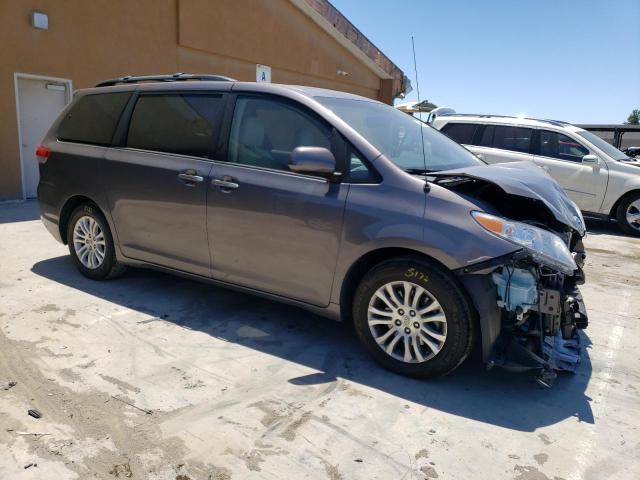 Photo 3 VIN: 5TDYK3DCXES473055 - TOYOTA SIENNA XLE 