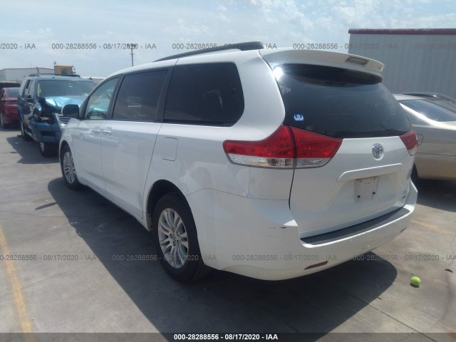 Photo 2 VIN: 5TDYK3DCXES497789 - TOYOTA SIENNA 