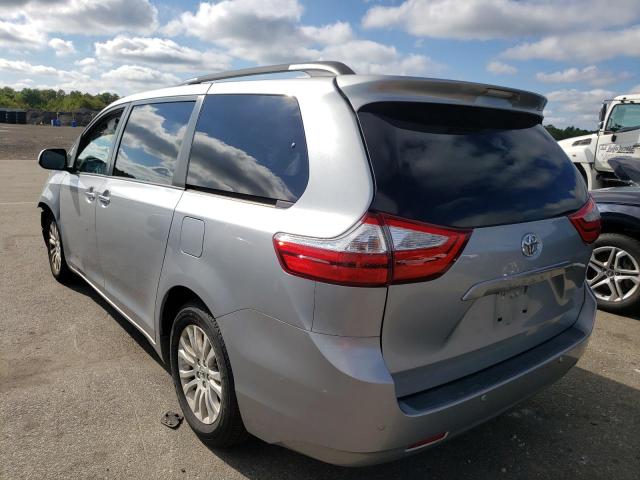 Photo 2 VIN: 5TDYK3DCXFS534633 - TOYOTA SIENNA XLE 