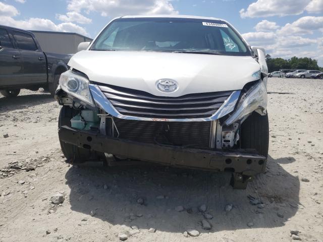 Photo 8 VIN: 5TDYK3DCXFS540903 - TOYOTA SIENNA XLE 