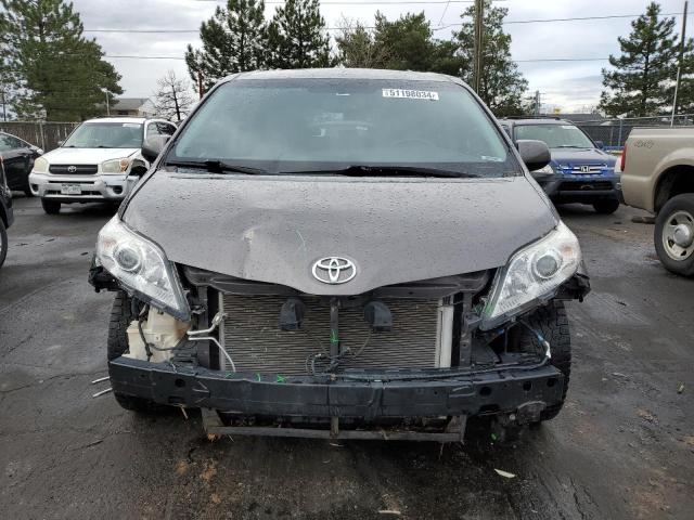 Photo 4 VIN: 5TDYK3DCXFS567955 - TOYOTA SIENNA XLE 