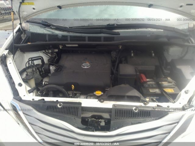 Photo 9 VIN: 5TDYK3DCXFS575733 - TOYOTA SIENNA 