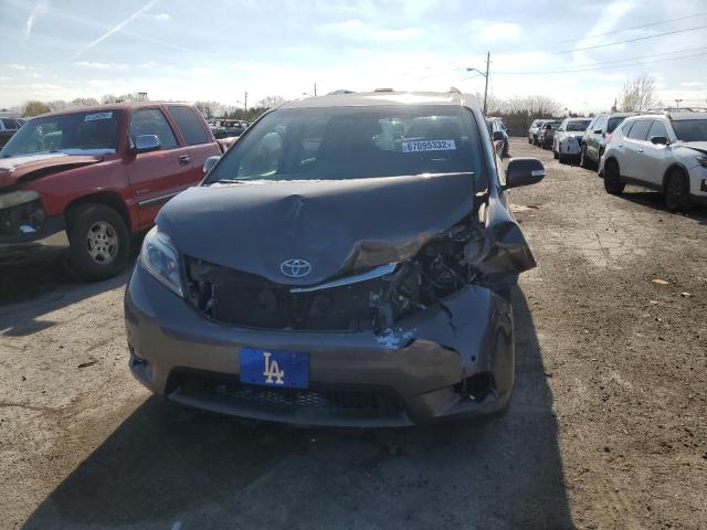 Photo 4 VIN: 5TDYK3DCXFS606799 - TOYOTA SIENNA XLE 