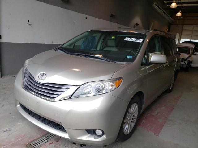 Photo 1 VIN: 5TDYK3DCXFS665481 - TOYOTA SIENNA XLE 