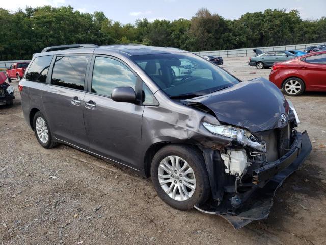 Photo 3 VIN: 5TDYK3DCXGS705057 - TOYOTA SIENNA XLE 