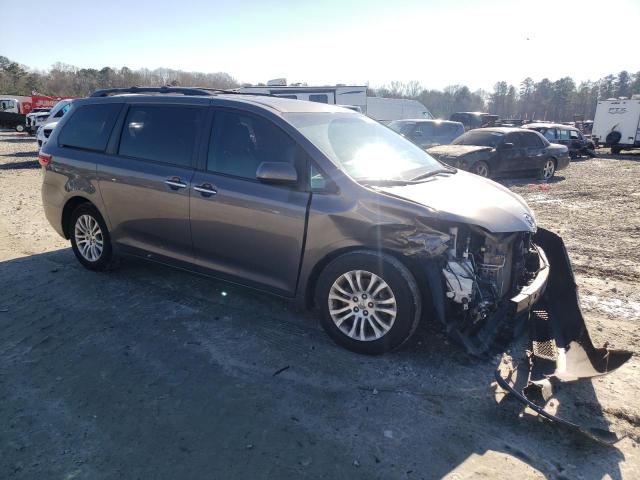 Photo 3 VIN: 5TDYK3DCXGS710372 - TOYOTA SIENNA XLE 