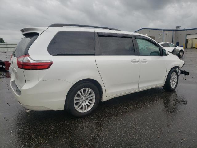 Photo 2 VIN: 5TDYK3DCXGS715927 - TOYOTA SIENNA XLE 