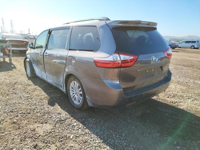 Photo 2 VIN: 5TDYK3DCXGS729956 - TOYOTA SIENNA XLE 