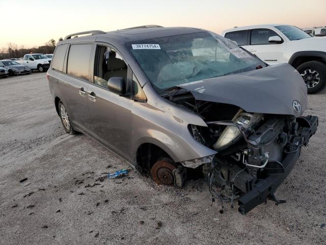 Photo 3 VIN: 5TDYK3DCXGS732212 - TOYOTA SIENNA XLE 