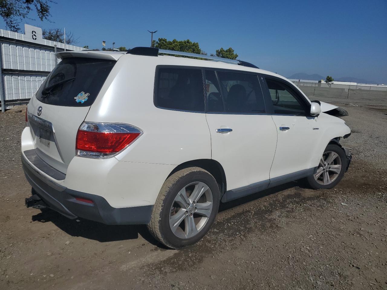 Photo 2 VIN: 5TDYK3EH0DS102057 - TOYOTA HIGHLANDER 