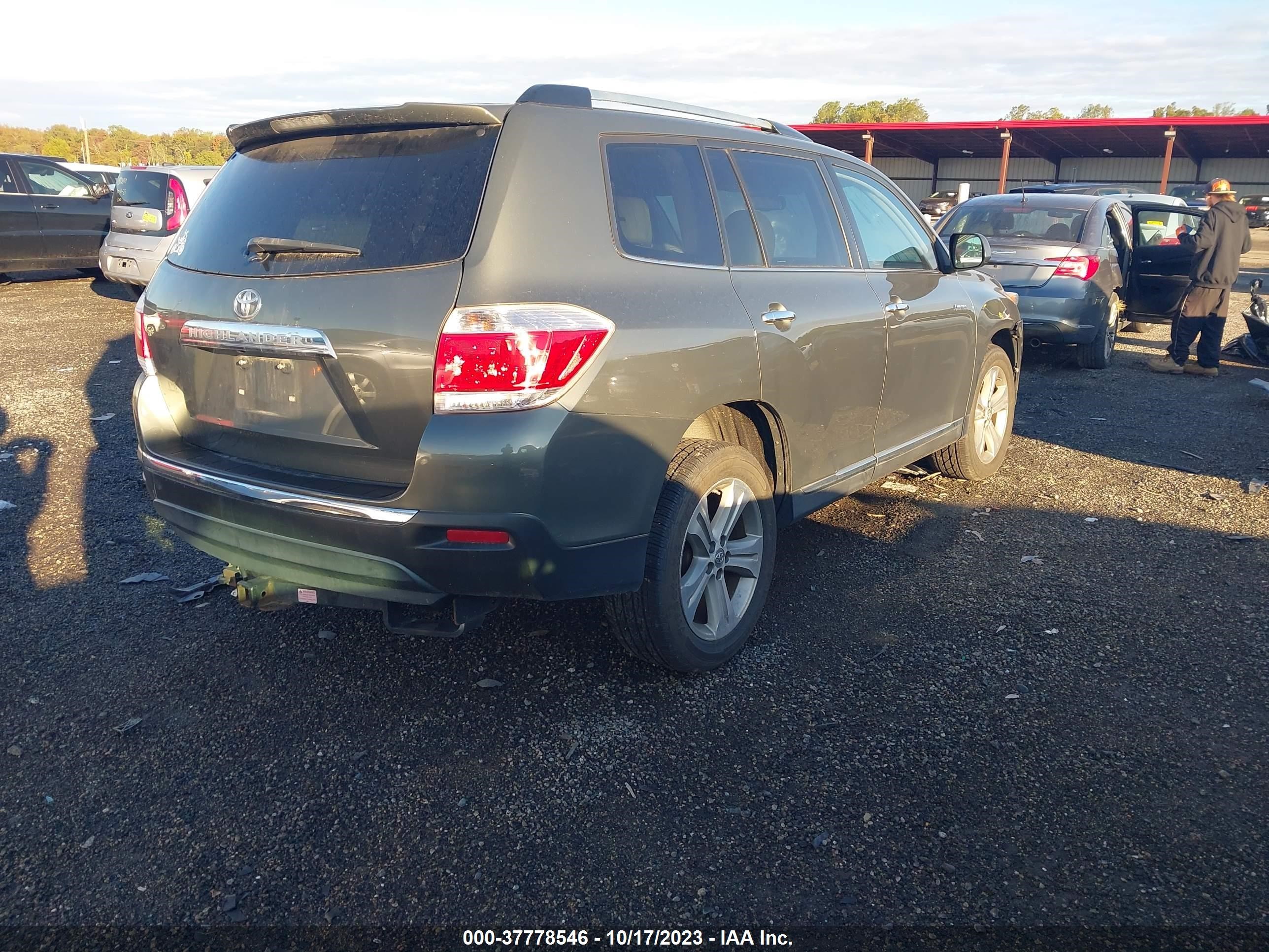 Photo 3 VIN: 5TDYK3EH1CS054115 - TOYOTA HIGHLANDER 