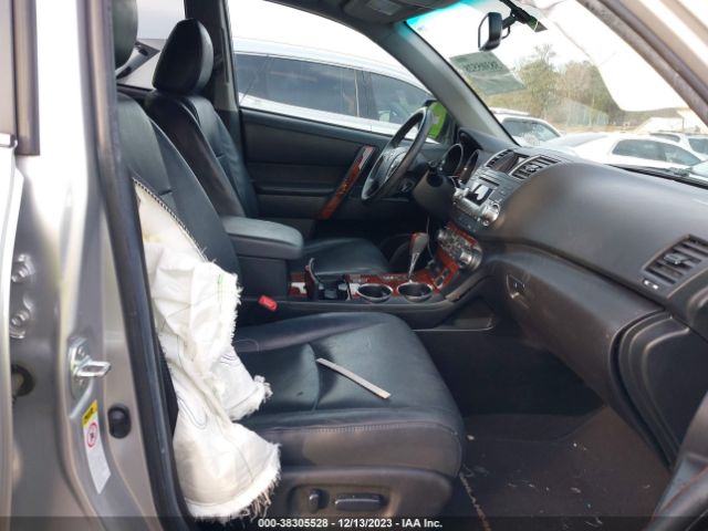 Photo 4 VIN: 5TDYK3EH2CS075913 - TOYOTA HIGHLANDER 