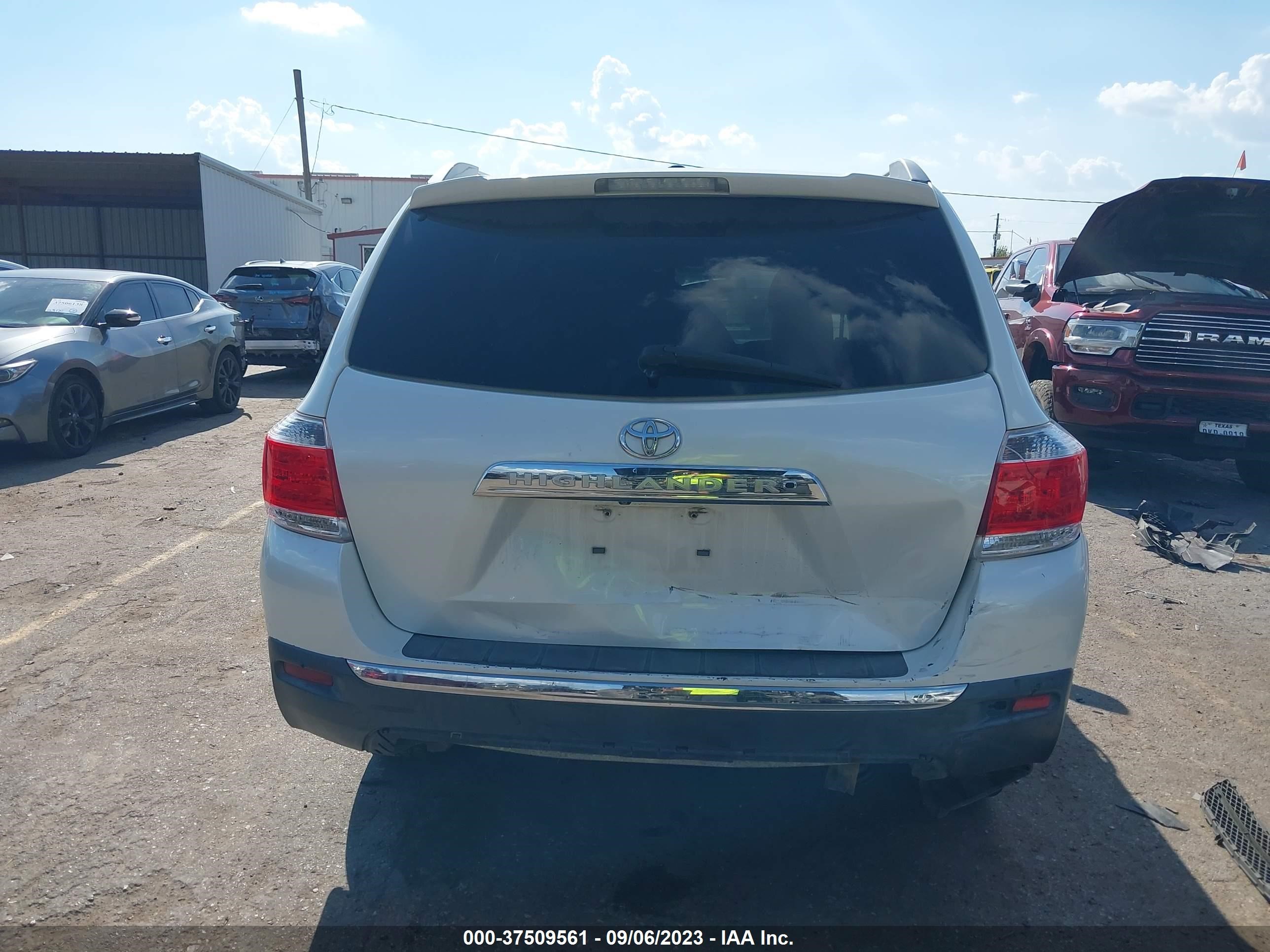 Photo 15 VIN: 5TDYK3EH3DS092494 - TOYOTA HIGHLANDER 