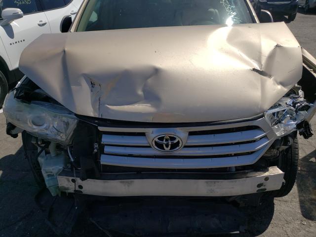 Photo 6 VIN: 5TDYK3EH4BS049151 - TOYOTA HIGHLANDER 