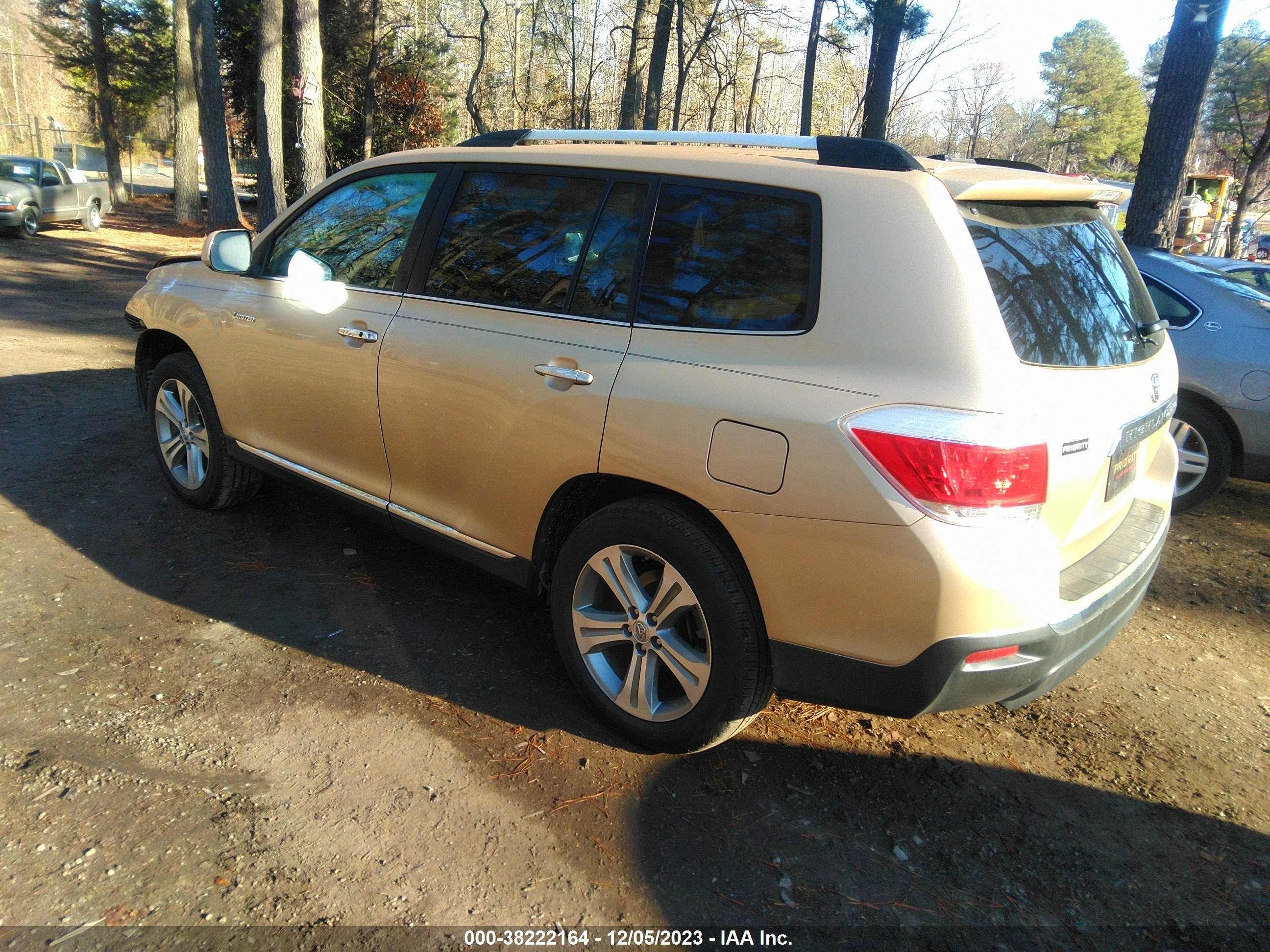 Photo 2 VIN: 5TDYK3EH9BS049212 - TOYOTA HIGHLANDER 