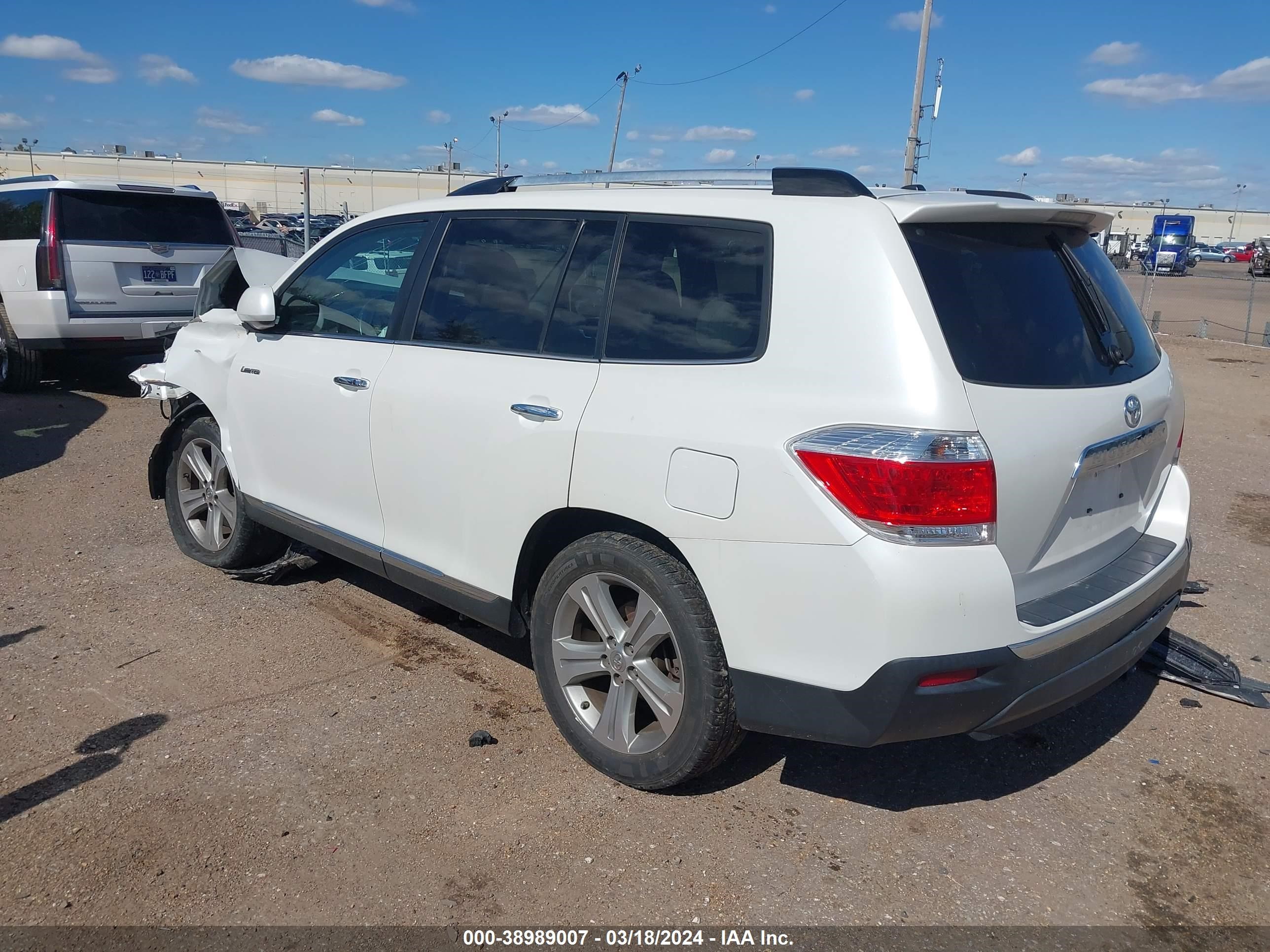 Photo 2 VIN: 5TDYK3EHXCS061483 - TOYOTA HIGHLANDER 