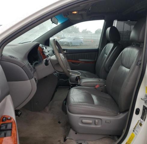 Photo 6 VIN: 5TDYK4CC0AS319830 - TOYOTA SIENNA XLE 